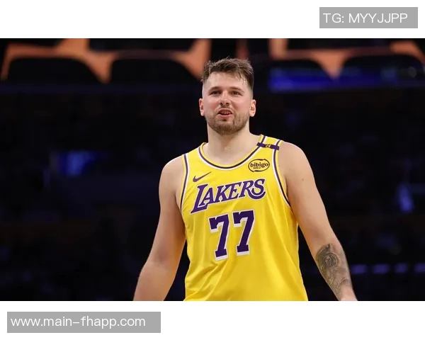 杨毅点评东契奇加盟湖人对詹姆斯地位的影响与老将发言权问题 杨毅点评东契奇加盟湖人对詹姆斯地位的影响与老将发言权问题