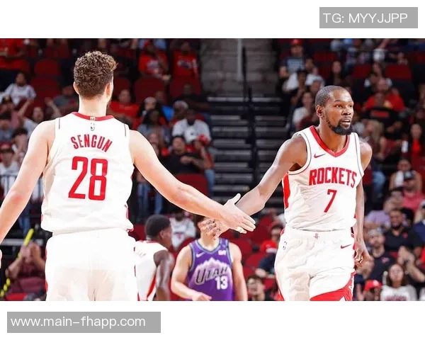 路威称杜兰特将助力小贾巴里成长是绝佳学习机会 路威称杜兰特将助力小贾巴里成长是绝佳学习机会