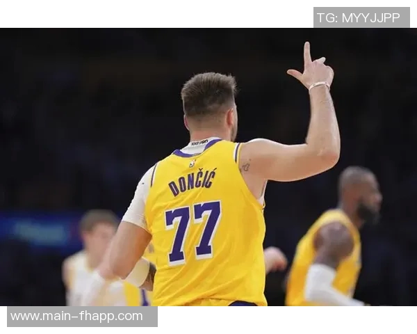 美记透露东契奇伤情为挫伤非小腿拉伤上次类似情况缺席三场比赛